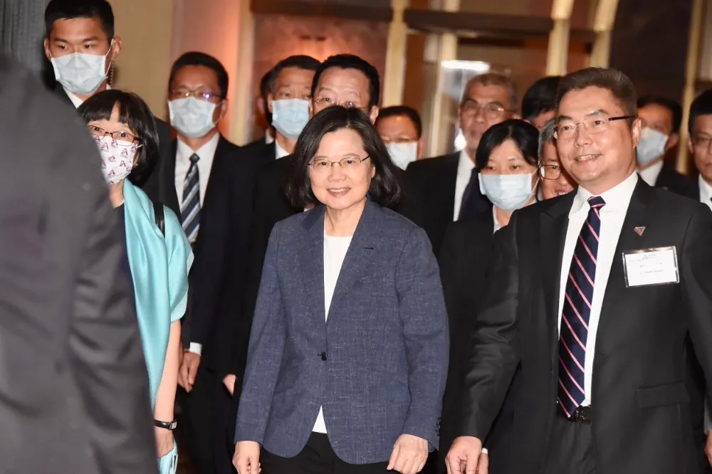 率百餘名官員出席美國商會晚宴　 蔡英文：台美下一步將探索FTA