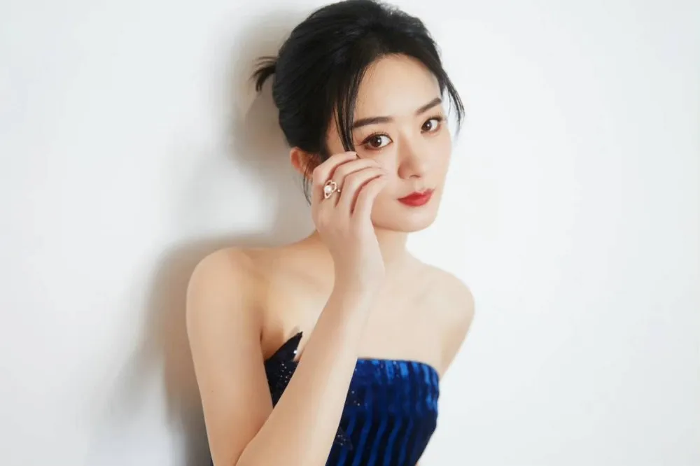 趙麗穎新片演復仇母親狠斷長髮練槍法　「雙頰凹陷」暴瘦畫面曝光