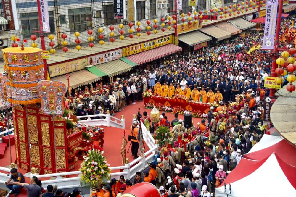 【圖輯】大甲媽駐駕新港奉天宮　祝壽大典湧10萬信徒朝聖