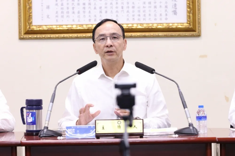 嗆主張台獨賴清德才是精神分裂　朱立倫酸：拿國民黨香拜民進黨神主牌