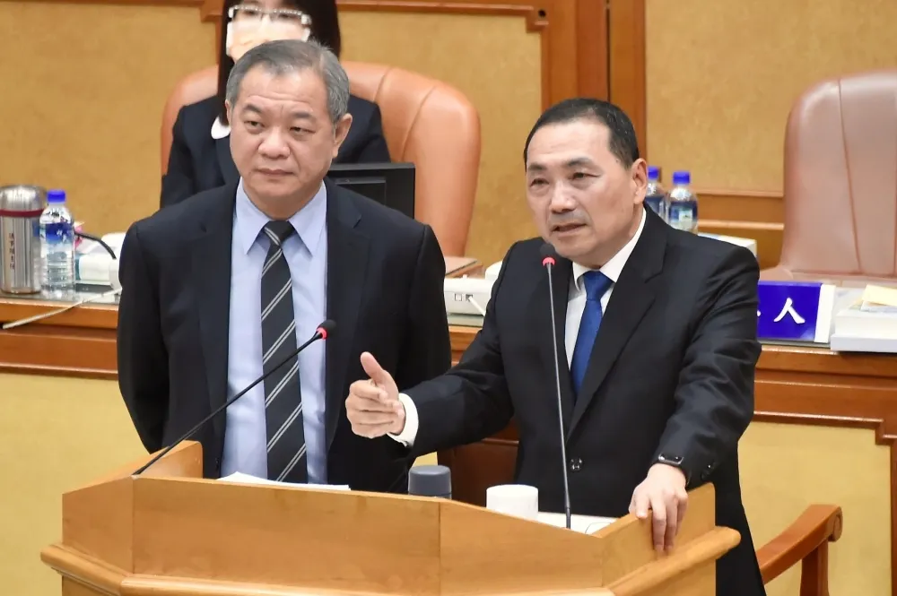 侯友宜提「中華民國是杯子，台灣是水」論述　朱立倫肯定：這個杯子凝聚了台灣