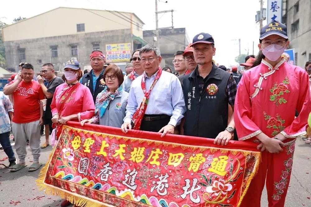 前幕僚爆2回跟遶境都搭車「只有人多才下車走」　柯文哲：從沒說要跟到底