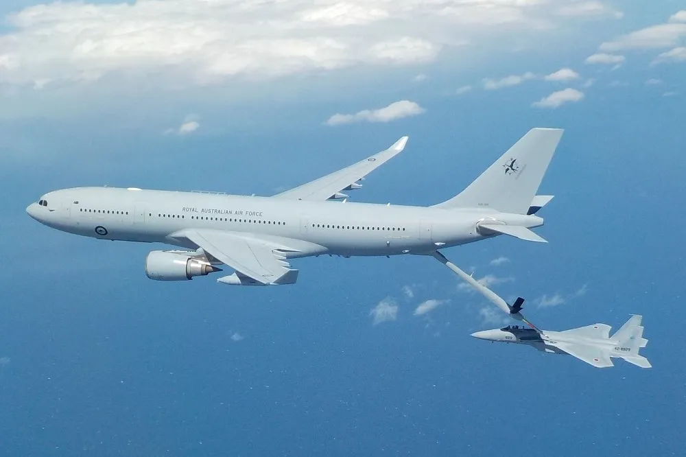 強化印太合作防務能量　澳軍KC-30A首度為日本F-15DJ戰機空中加油測試成功