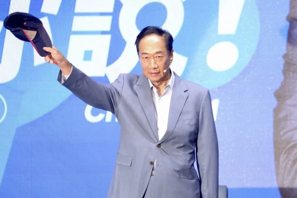 喊「高雄蓋核電廠、治國不用議會監督」　郭台銘失言挨轟急滅火道歉