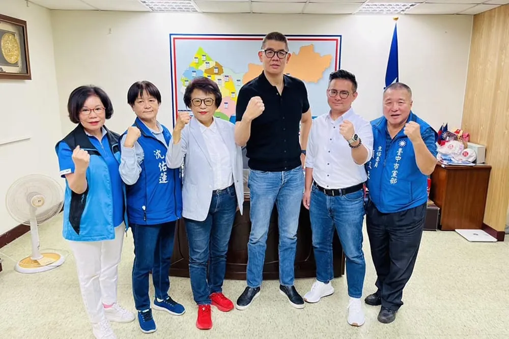 連勝文出面協調　沈智慧宣布退出立委初選