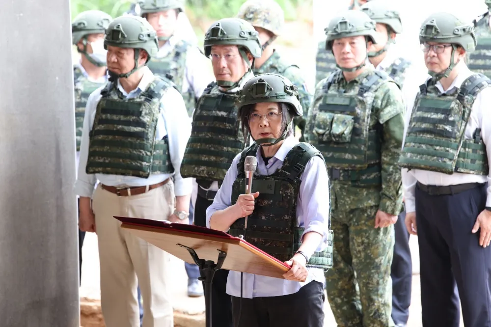 【首梯女性教召】退伍女兵稱為保家衛國盡心力　蔡英文：展現不分性別守護國家決心