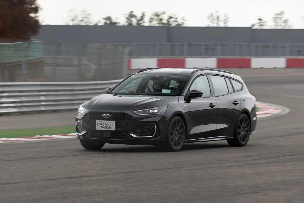 New Ford Focus上市首月訂單超過2,800張　榮登台灣中型車二月銷售冠軍