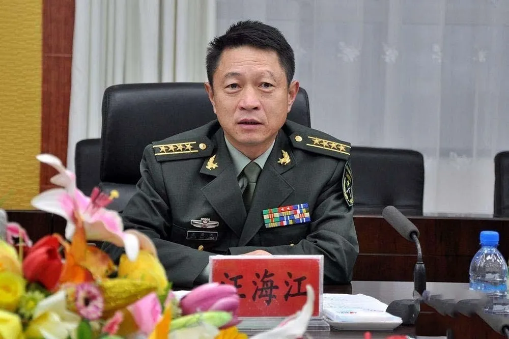 解放軍高層怎麼看俄烏戰爭？　西部戰區司令剖析新形式「混合戰爭」