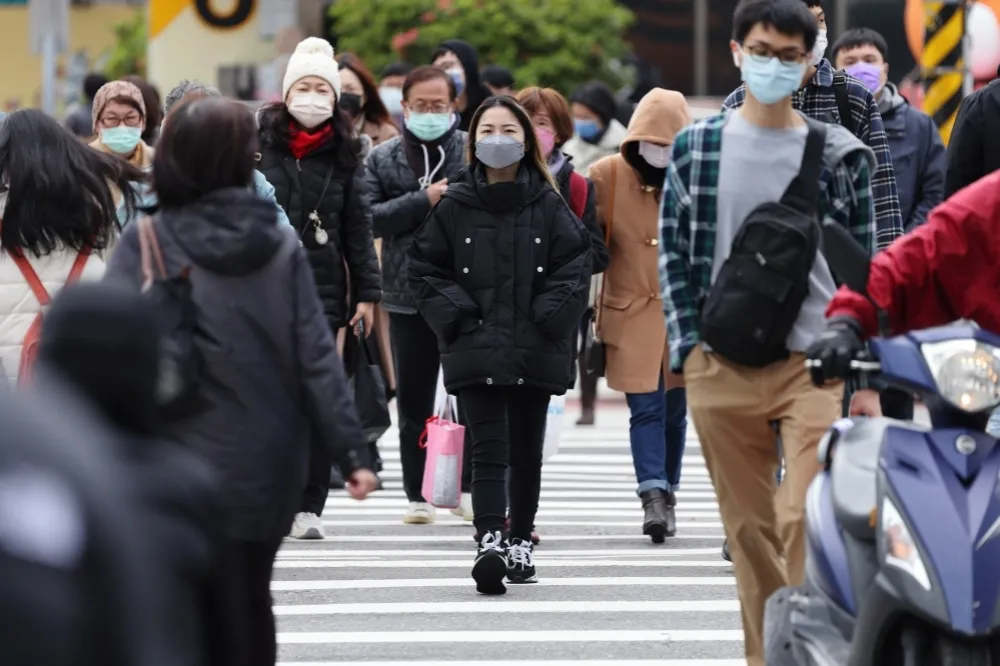 黃偉哲提「百大路口安全行動」很有感　網友：比起台中真的差很多