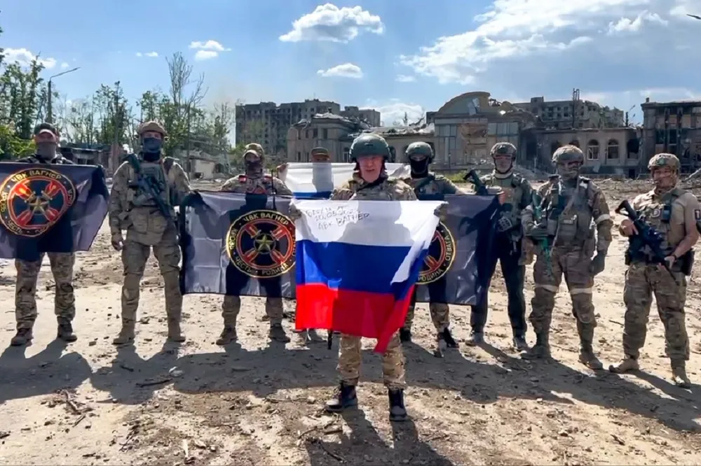俄宣稱占領巴赫姆特後華格納傭兵撤出　烏軍郊區兩翼包抄誓言奪回