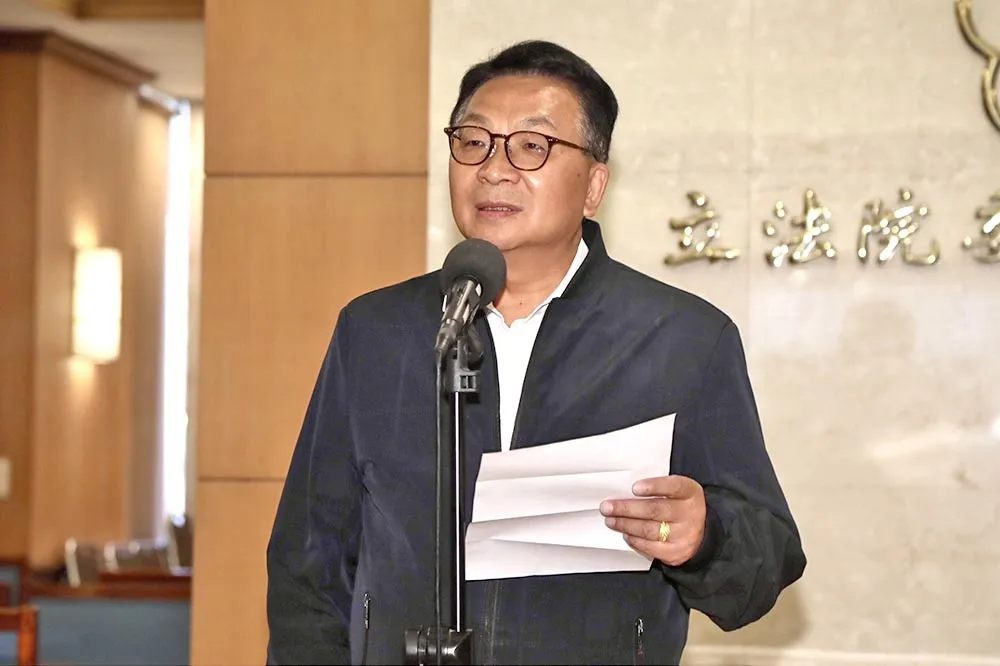 陳歐珀為捲入im.B風波鞠躬道歉　稱辭選立委與黨內派系無關