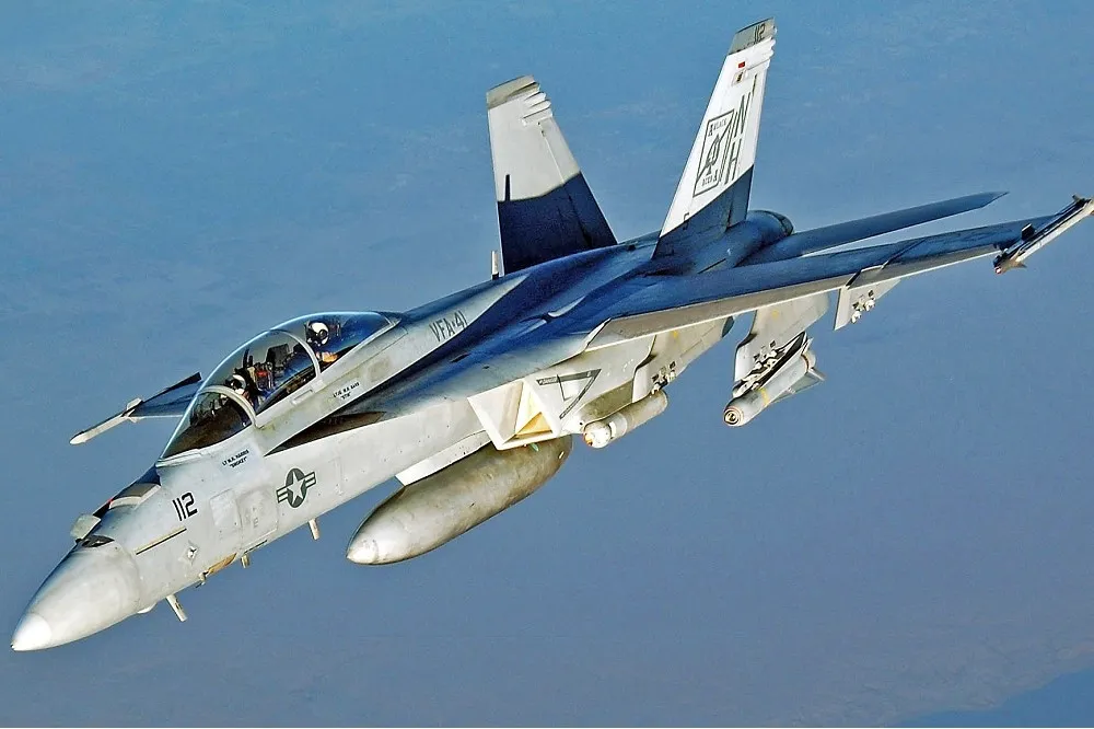 台灣採購F/A-18戰機？飛行員不夠什麼都白搭