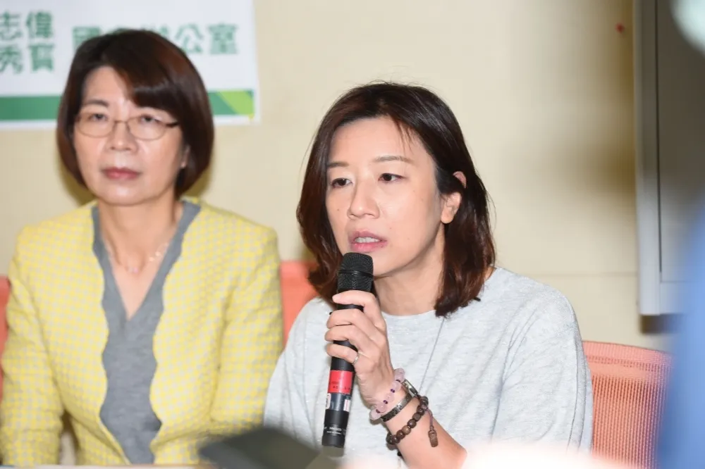 提案修《藥事法》引爆藥師公會怒火　林靜儀急撤案