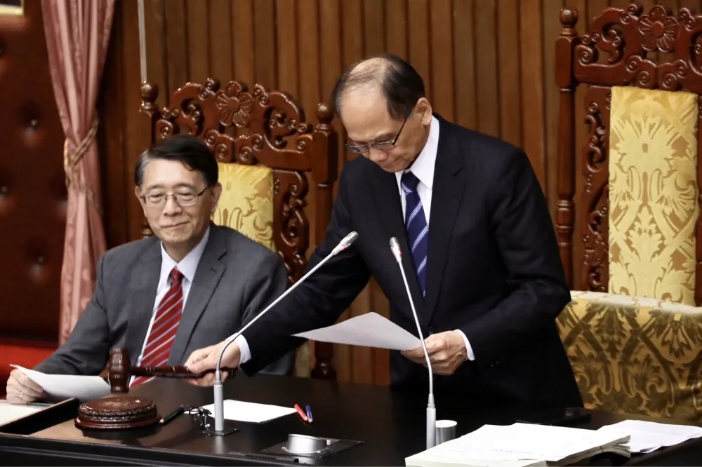 【排黑條款過關】曾犯黑金槍毒、洗錢終生不得參選　媒體人曝：其實「這2人」也符合