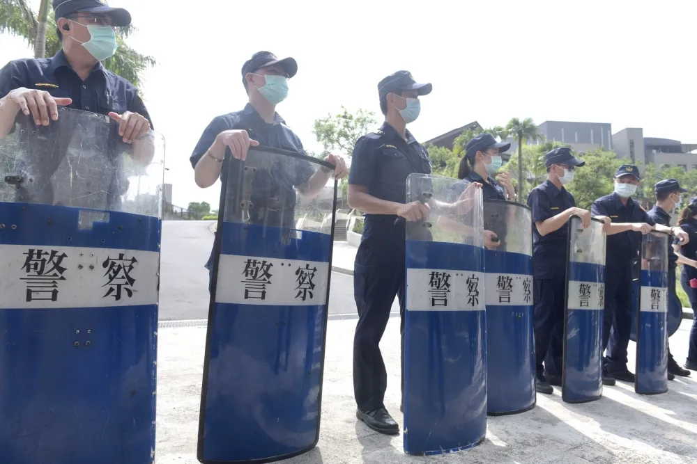 政院拍板　7月起調高警勤「加給15%」