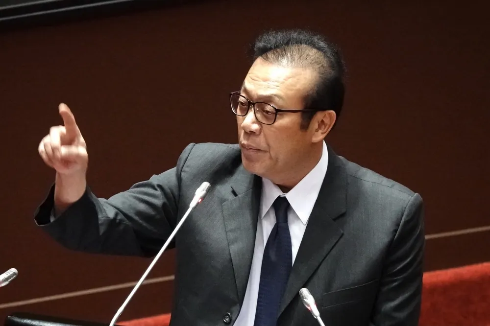 立委蘇震清捲SOGO案「排黑條款」無法連任　兒子蘇孟淳 6/4宣布參選