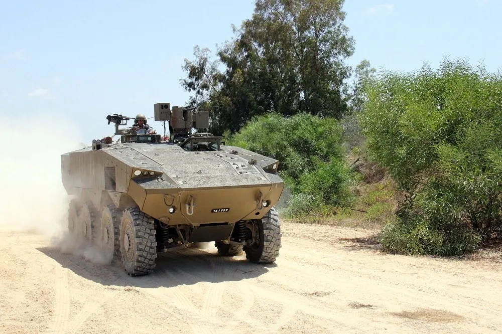 【有片】以色列軍方接收首批「艾坦」8輪甲車　強化兵力投射能量