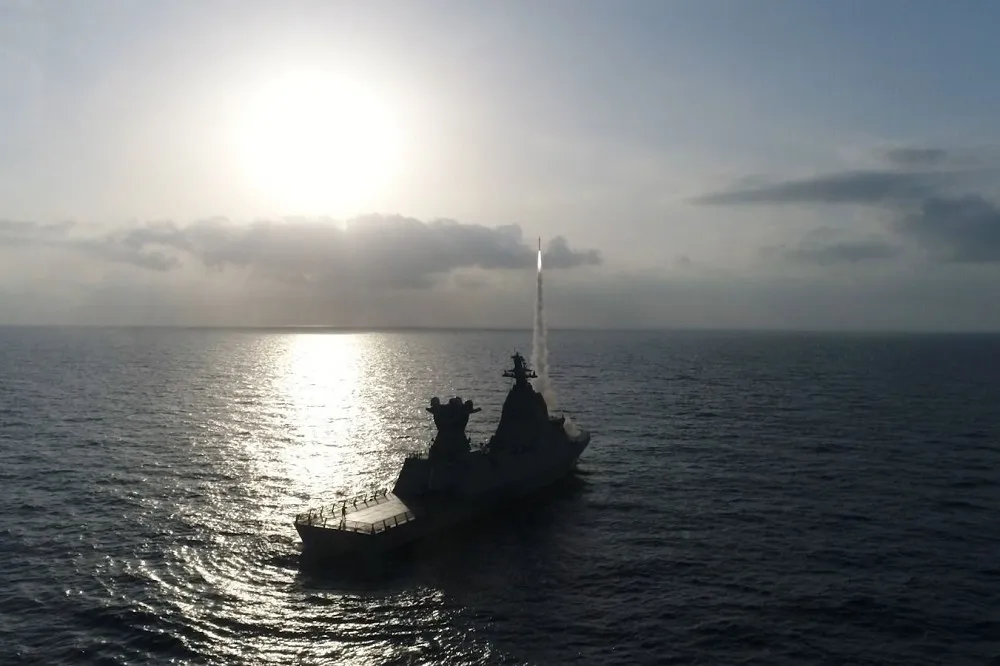 【有片】以色列艦射版「鐵穹」防禦系統試射成功　保護關鍵航道重要資產