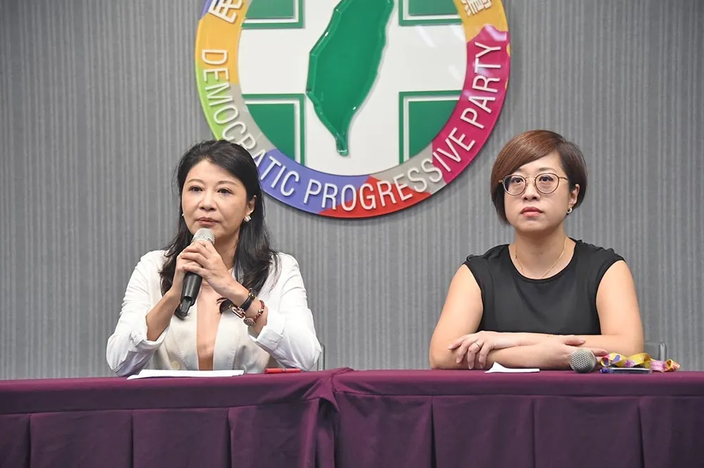 【快訊】民進黨對性騷擾案道歉　副祕書長許嘉恬停職接受調查