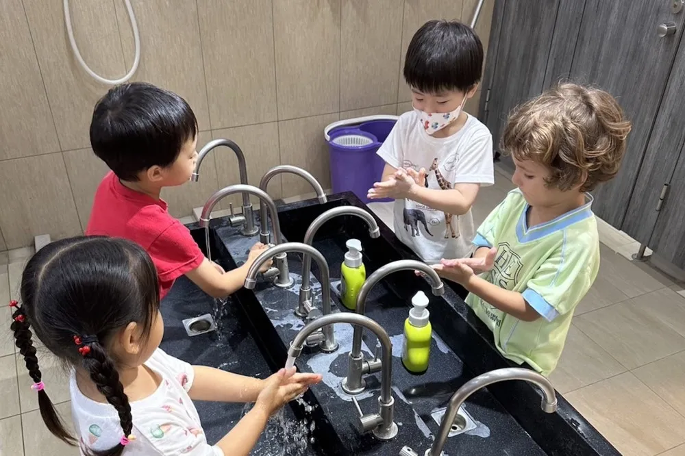 解封後免疫力攻防戰！第四波疫情延燒　保健食品成為新防疫概念股