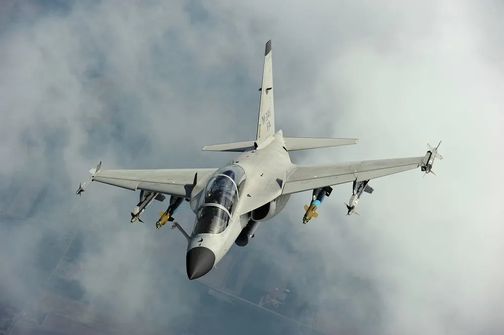 【有片】義大利M-346FA戰鬥教練機獲奈及利亞採用　打開非洲市場　