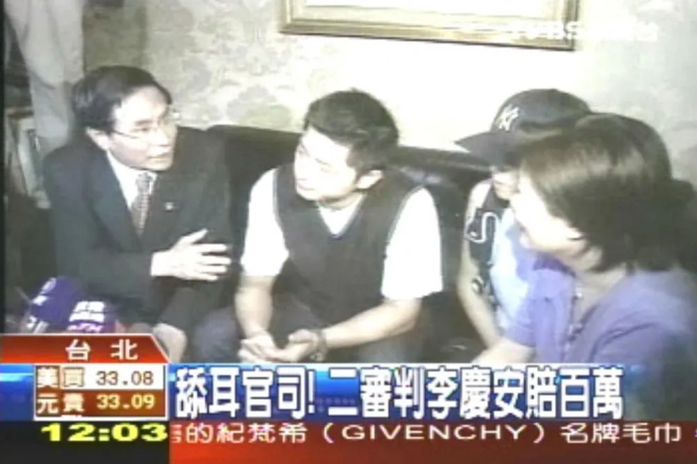 涂醒哲：我是性騷飛鏢的受害者