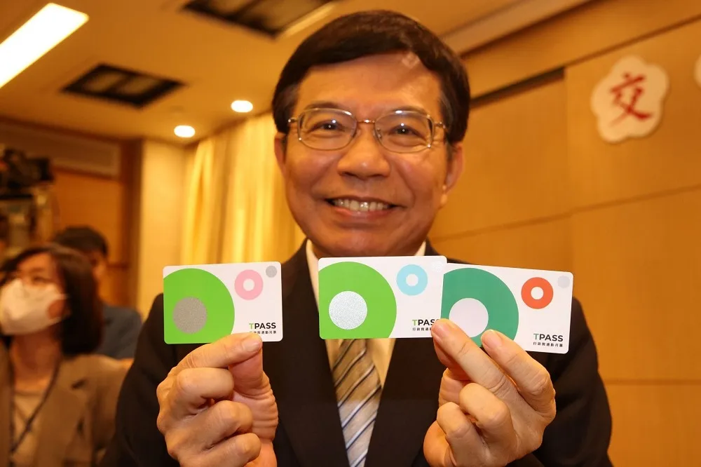 「TPASS」通勤票卡亮相　北、中、南三大生活圈月票7月1日上路　