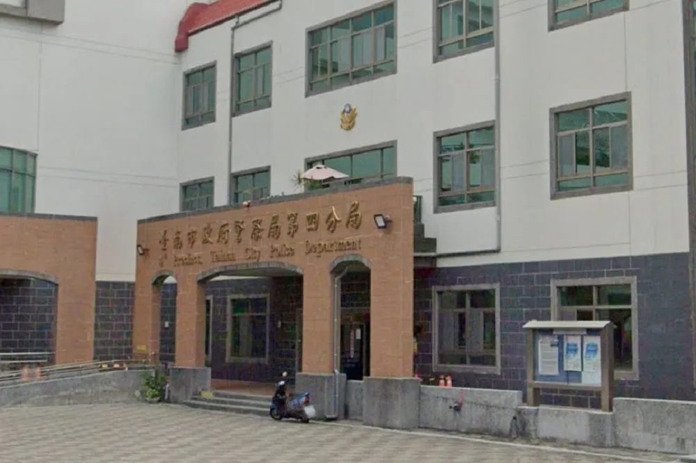 南市議員爆單親媽到警局報案遭性騷　小隊長開口借錢還邀「一起吃炒飯？」