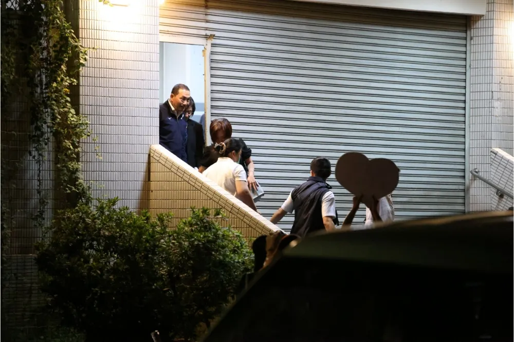 【新北幼兒園餵藥案】首見家長　侯友宜會中致歉「會承擔責任」