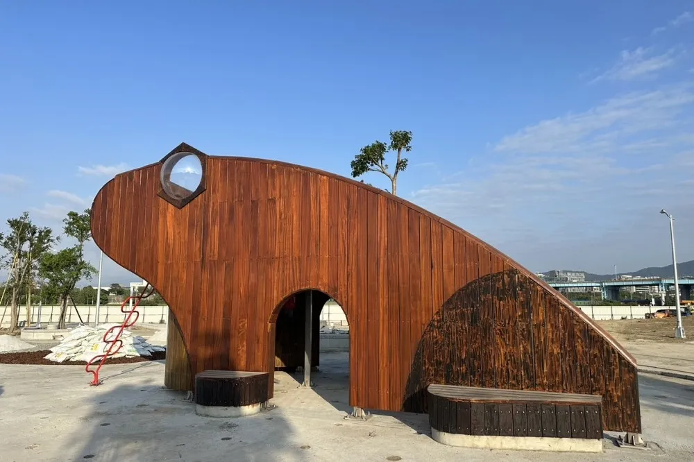 100% 台灣製造！台北觀山河濱公園增設兒童遊戲場　必玩遊具「大蛙小屋」9 月開放