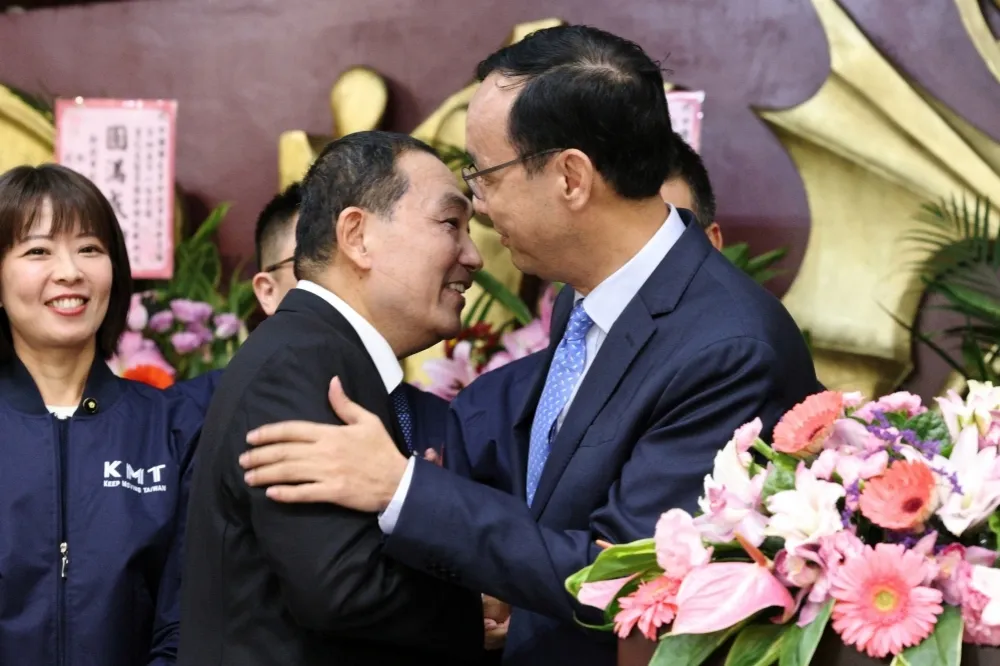 【獨家】遲無法整合郭韓爆爭執衝突　朱立倫冷對侯友宜稱：「必須要有『權力』的人才能解決」