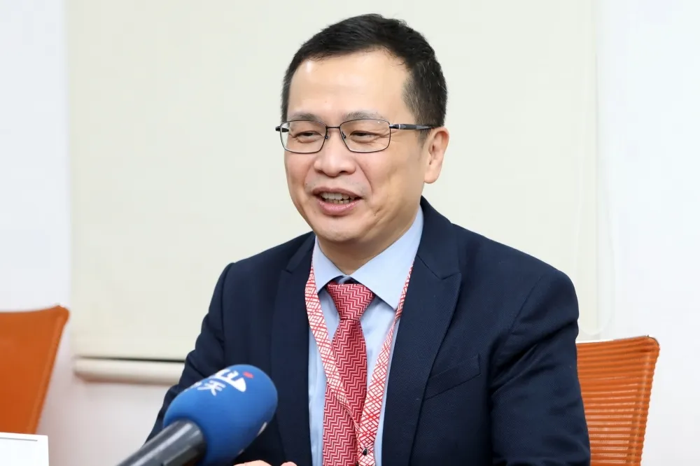 拋「政黨輪替大聯盟」　羅智強喊話：讓侯、柯先去拚，棄保是OK的
