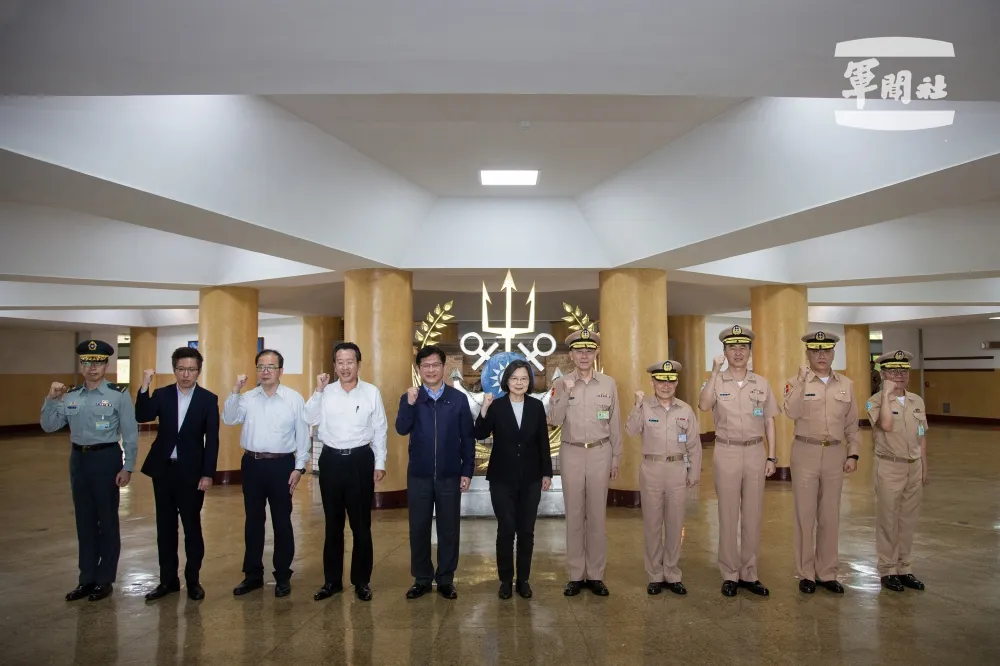 蔡英文端午勗勉海軍　感謝捍衛台海安全