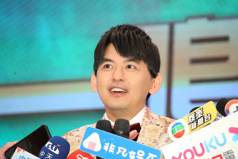 女網友指控17歲那年遭黃子佼誘騙拍裸照　台中地檢署：有違法事證依法偵辦