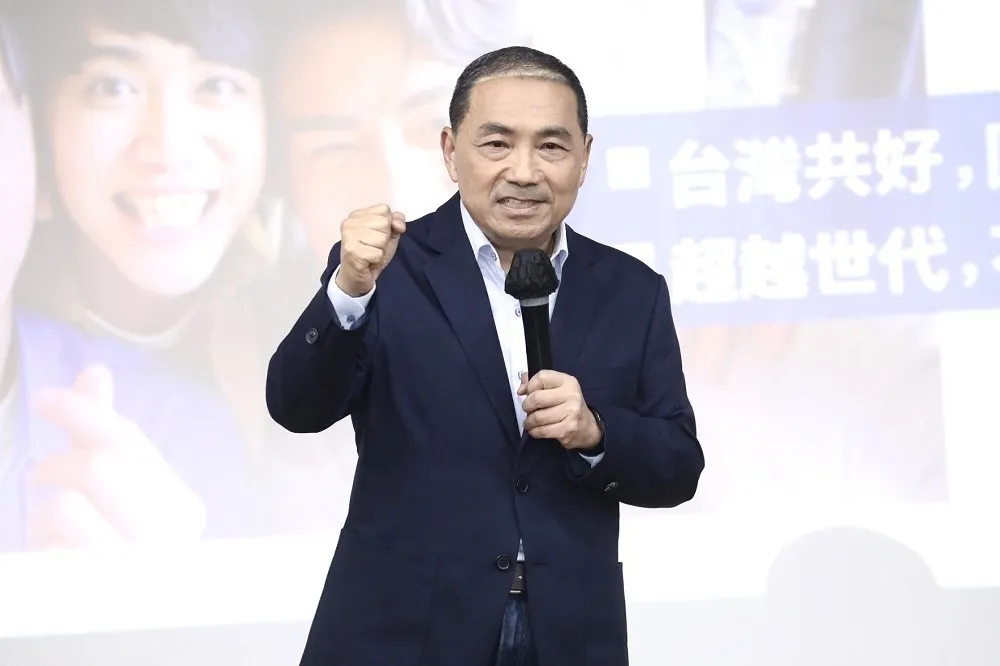 學生辣問若民調持續墊底讓給郭或柯選　侯友宜激喊「堅持到底、打死不退」