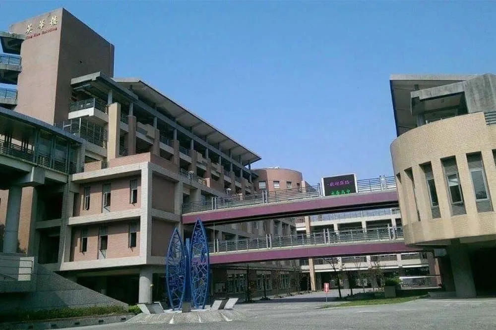 北市高中畢旅爆145人確診新冠和A型流感　「下周期末考」校方不打算停課