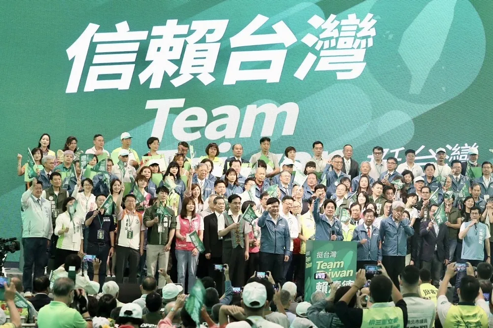 【直搗新北本命區】左批侯消滅主權、右轟柯重啟服貿　賴清德：走回一中對台灣絕對不利