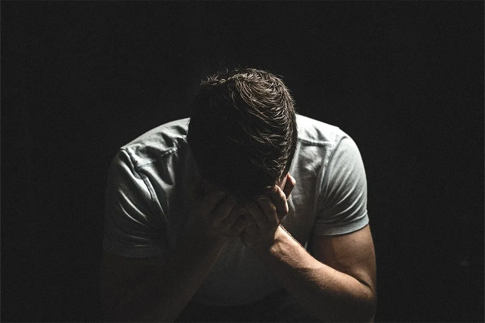 馬國講師曝來台遇恐怖性騷　熟睡時遭學長來回摸下體「嚇到瑟瑟發抖」