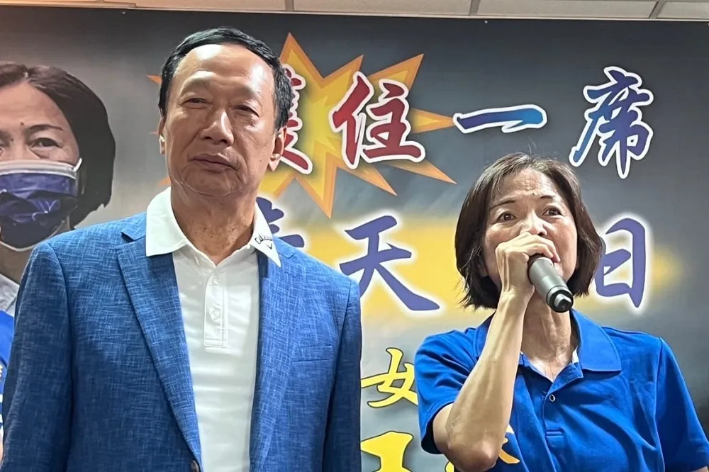 現身台南自曝「回到江湖」　郭台銘喊：國民黨不讓我站台
