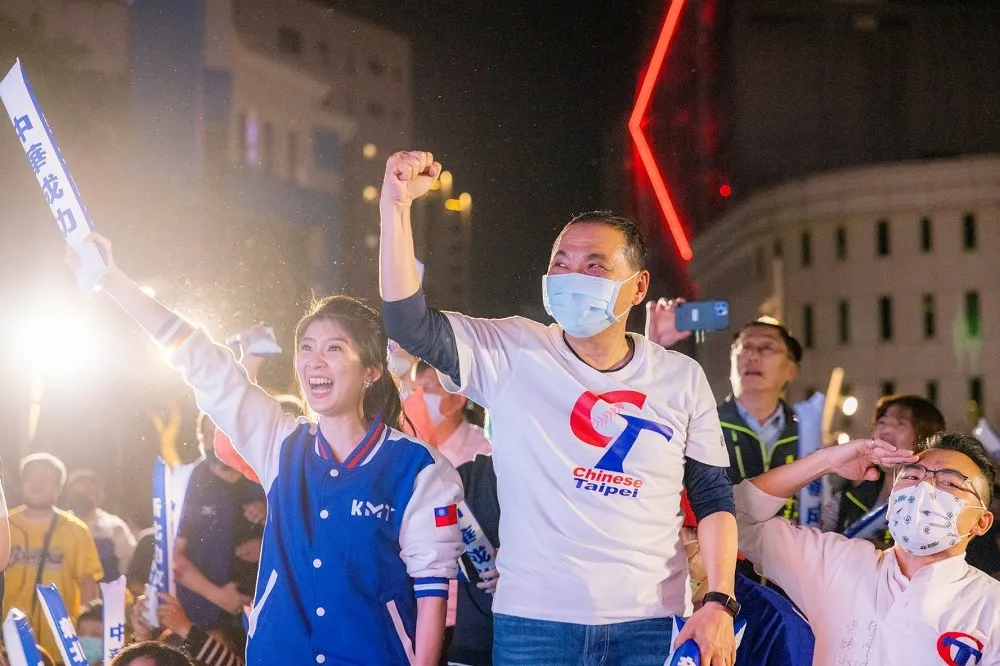 國民黨青年立委選舉出奇招　組建男團當網紅、自製長輩圖搶攻選票