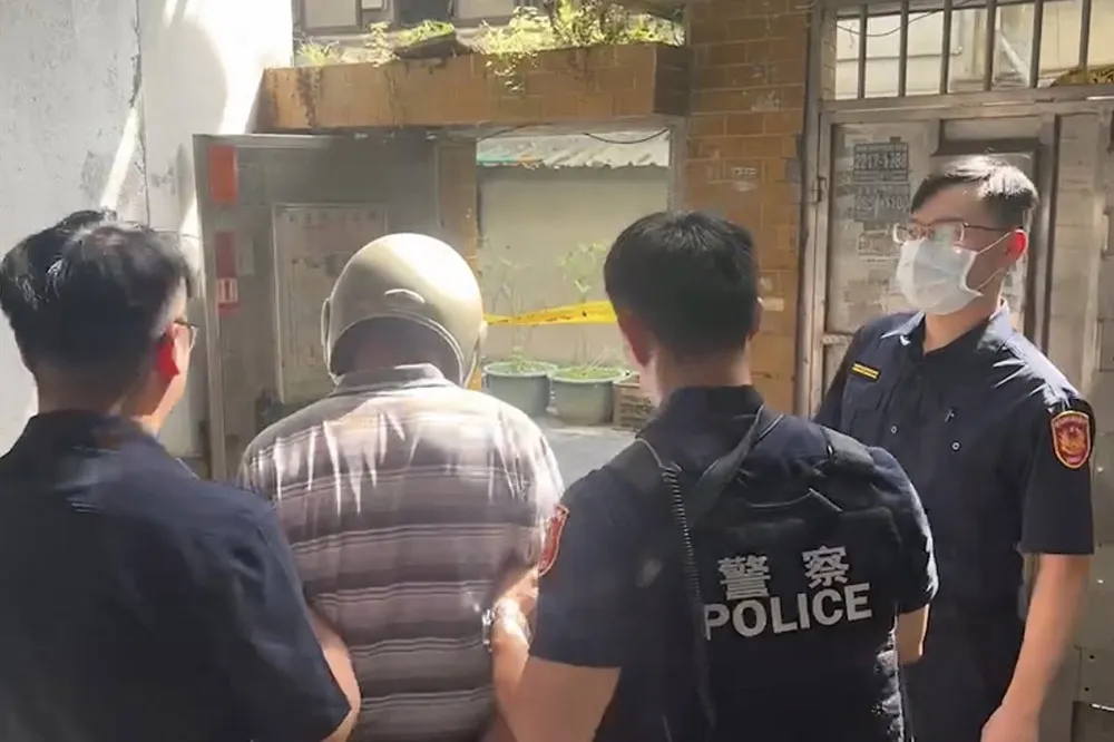 【兇殘片】新店逆子雙刀剁斷母親頭顱　檢方晚間聲押獲准