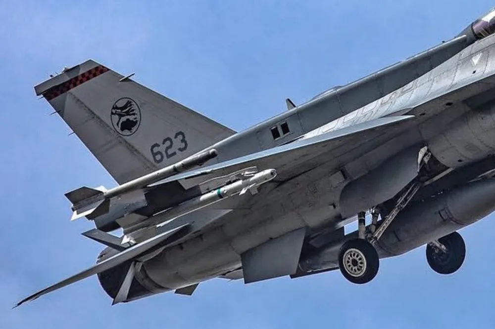 【有片】巨蟒4型飛彈偽裝成AIM-9響尾蛇　新加坡空軍隱藏實力