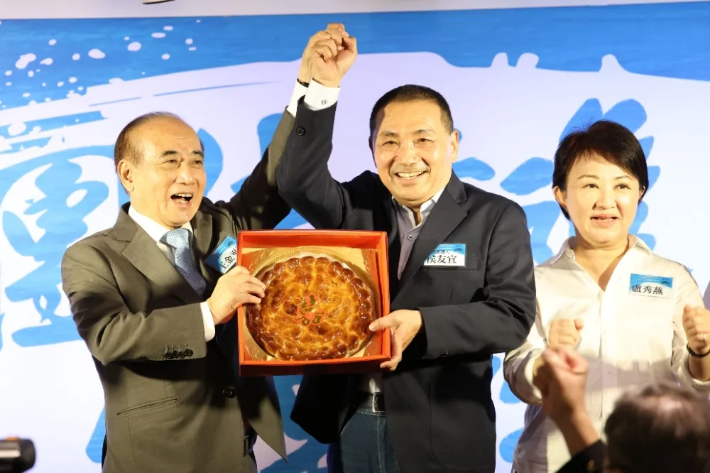 【侯援會造勢】王金平稱侯友宜不是「踦尾包衰」是「好酒存甕底」 　獻4招撇步贏勝