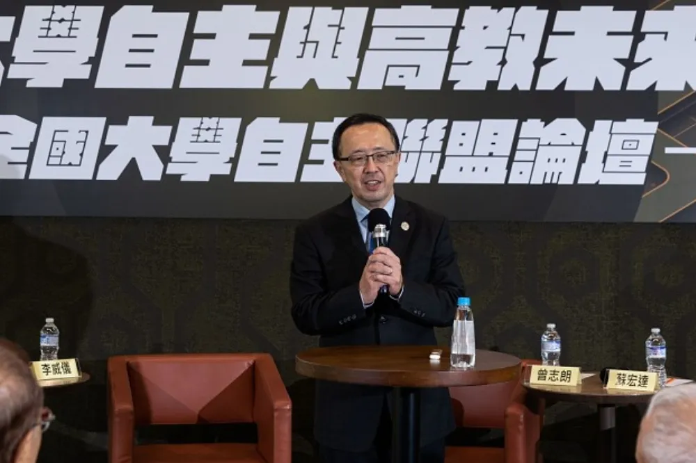 林智堅、鄭文燦、陳明通論文審定報告不公開　蘇宏達再發文沈痛問：台大風骨今何在？