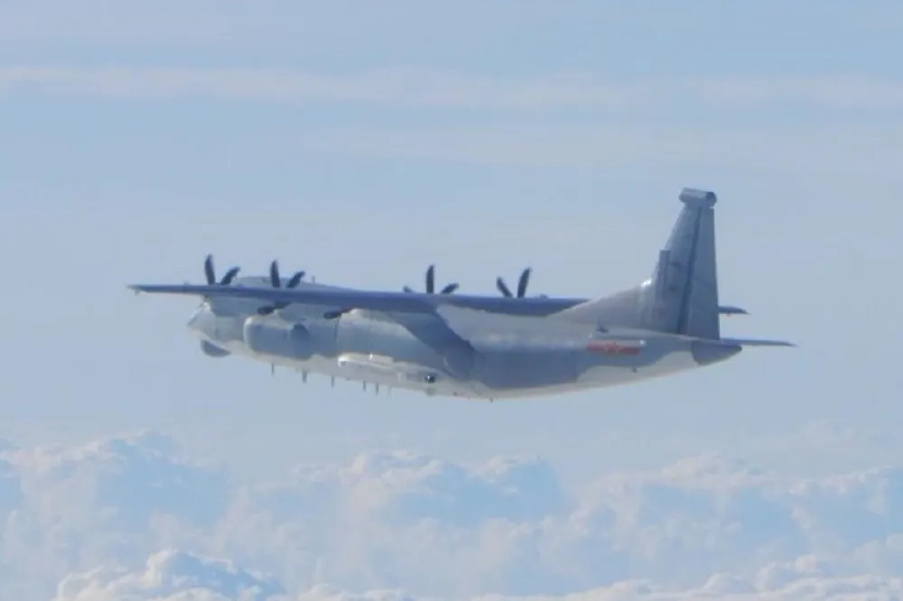 解放軍運-9通信對抗機又來！　連2天進入西南空域飛近東沙