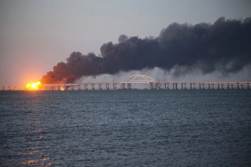 破壞俄軍補給線　烏克蘭官員坦承引爆克里米亞大橋