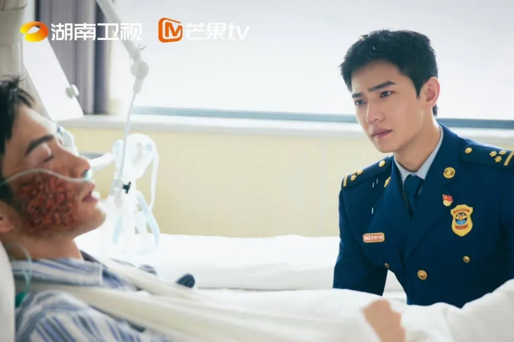 《我的人間煙火》張彬彬救人毀容楊洋自責痛哭　花絮曝光兩人「這舉動」粉絲暴動