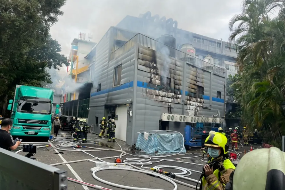 【抓包片】不法集團租大學實驗室煉毒卻爆炸露餡　3間「毒工廠」遭警搗破