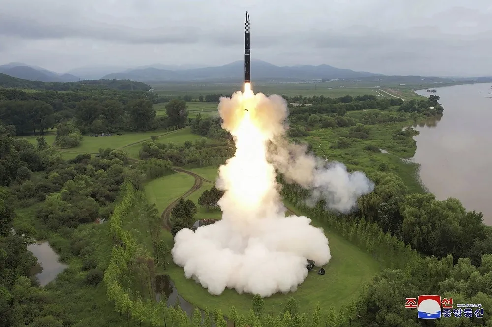 【有片】北韓證實再度試射「火星-18」ICBM　選擇發射地點有玄機