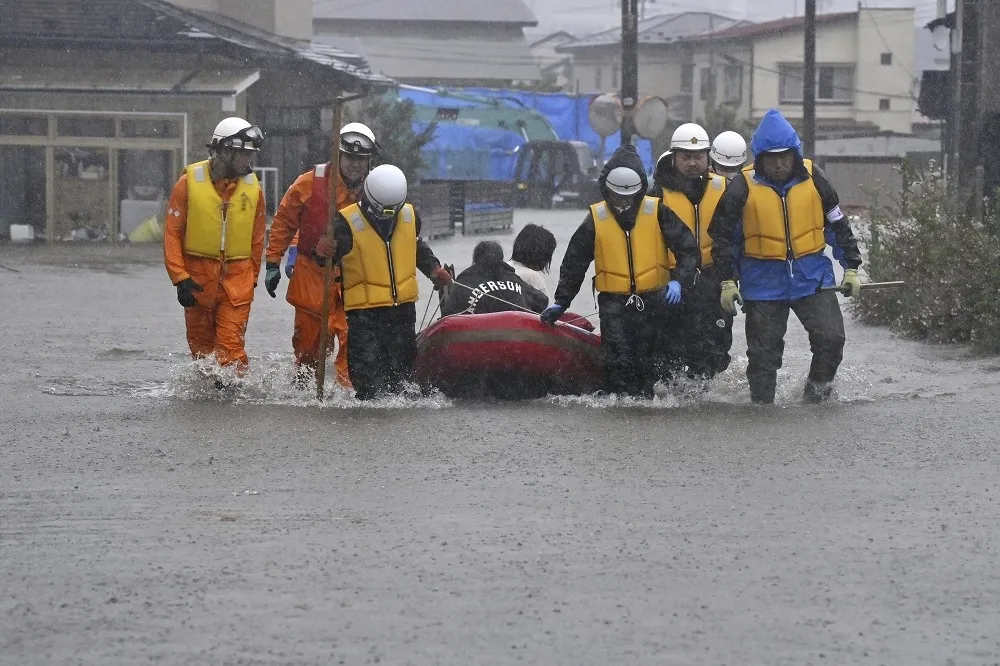 日本秋田破紀錄暴雨成災　新幹線全日停駛